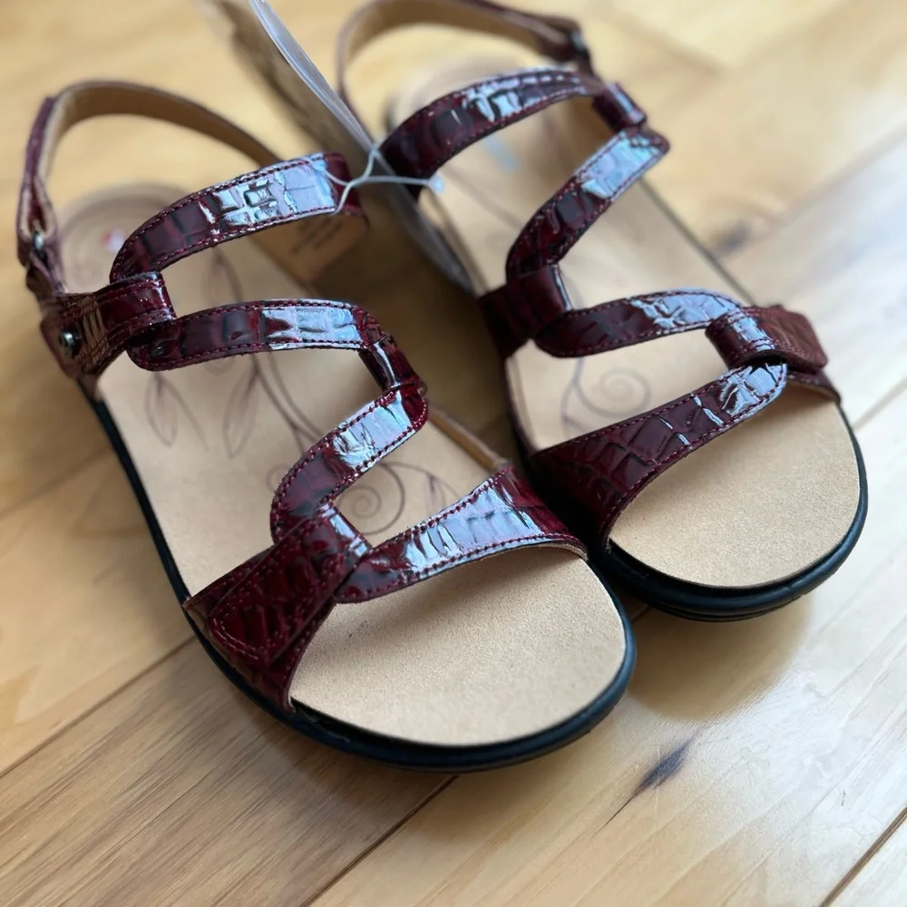 NWT Revere 3-Strap Classic Leather Orthotic Sandals in Miami Red Croc - Picture 12 of 12